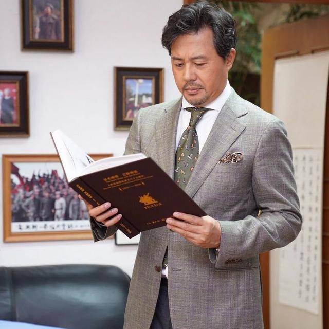 27年后《鬼丈夫》演员现状,女主岳翎成路人,两位配角十分活跃