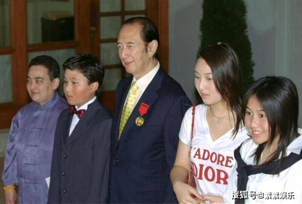 赌王神秘儿子突然现身,四太梁安琪正式揭秘,背后原因曝光