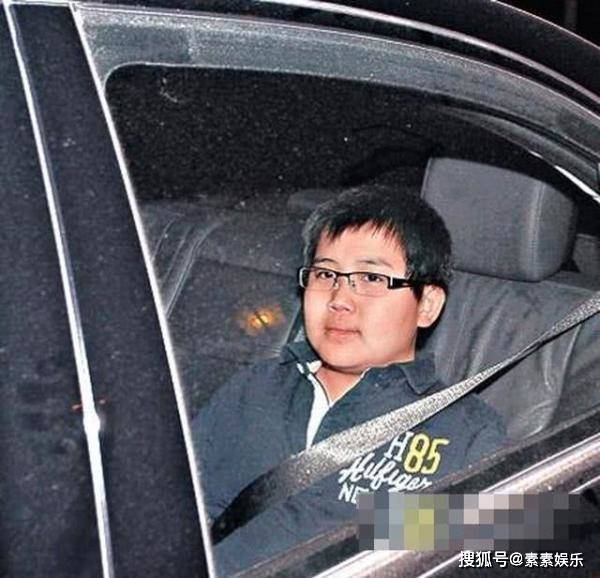 赌王神秘儿子突然现身,四太梁安琪正式揭秘,背后原因曝光