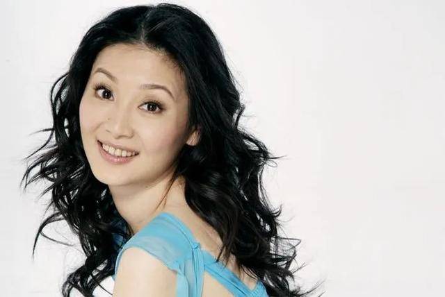 《一地鸡毛》演员现状对比,男主陈道明依然活跃,女主嫁给了导演