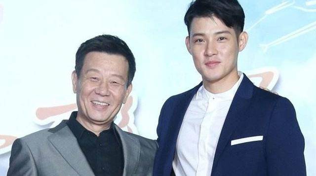 《小娘惹》导演夫人黑化,《都挺好》蔡根花变慈母,星二代演男主
