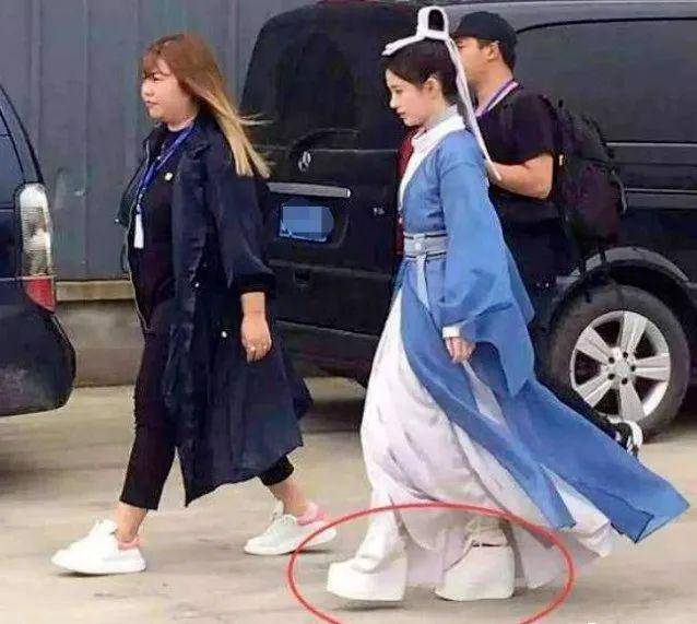 又来抄袭作品,她的演技是跟Angelababy学的吗?