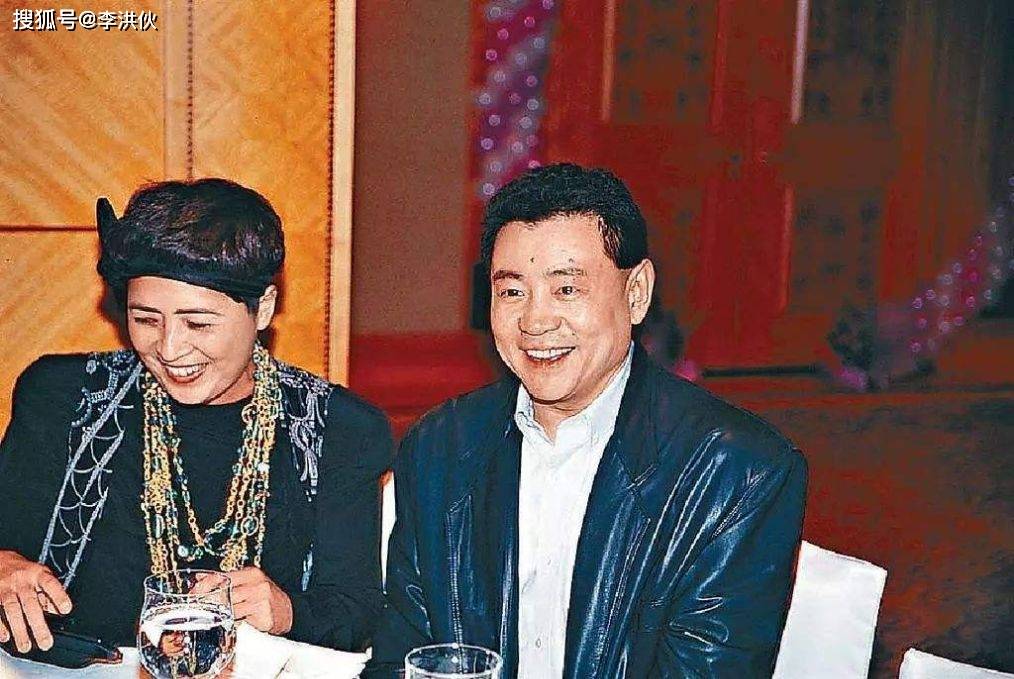 “富豪猎手”李嘉欣,周旋于各大豪门之间,深扒她的情场韵事