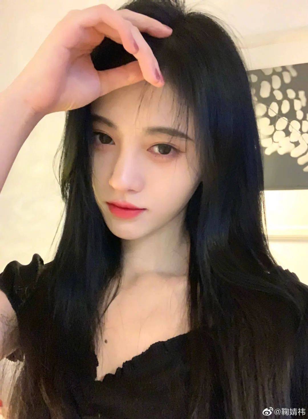 鞠婧祎为什么大笑总是捂嘴?高清特写下大笑的她脸太可怕!