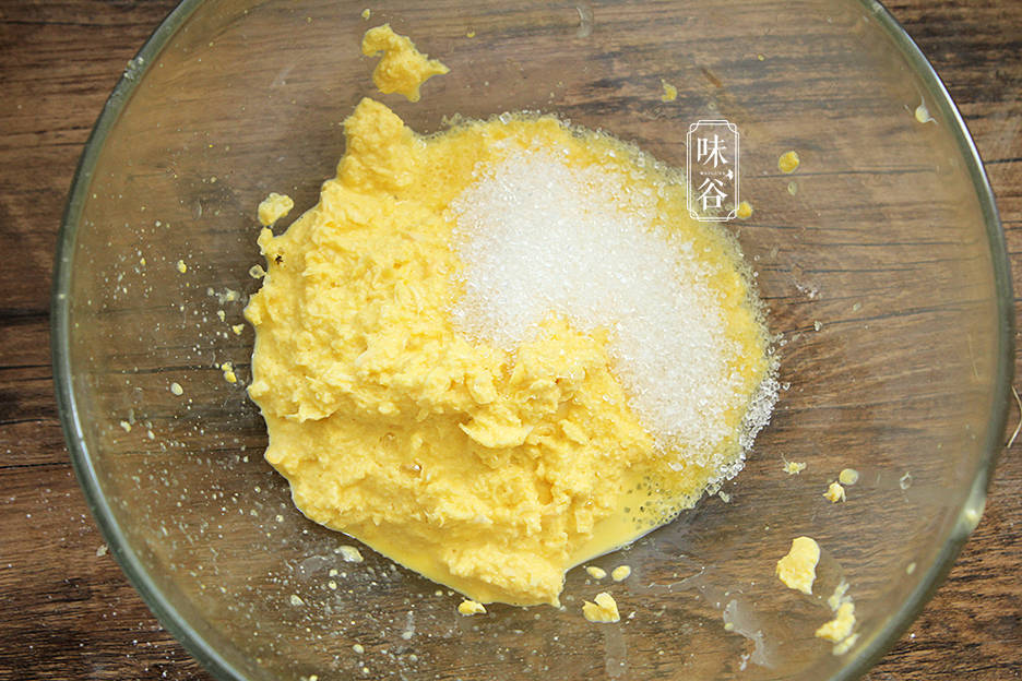 立秋了,这面食我家每年做上百个,比面包好吃,暄软喷香对脾胃好