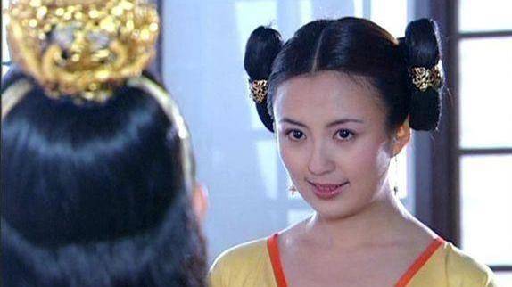 《至尊红颜》里的童年阴影徐盈盈,时隔17年又被“骂”上热搜