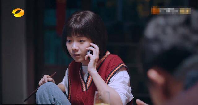 30岁谭松韵撑不起少女角色?演16岁高中生显老相,与卜冠今有一拼