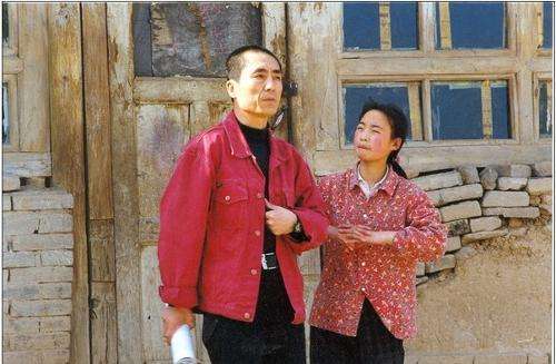 当初被叫做“最丑谋女郎”,只拍了一部就消失,如今她怎样了?