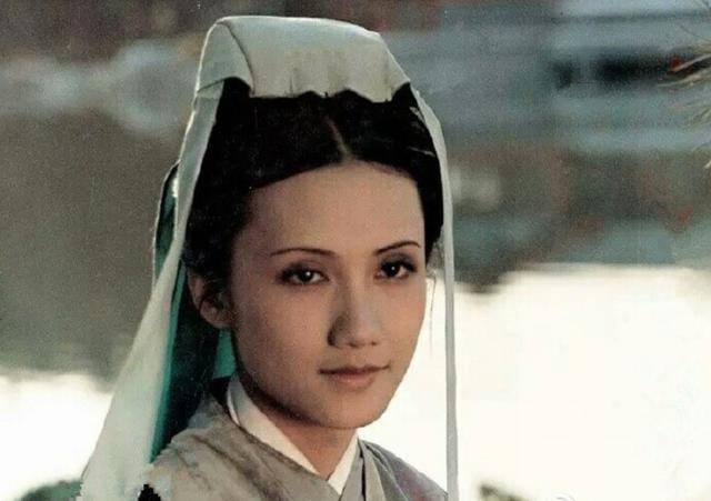 《红楼梦》里,黛玉与妙玉关系怎么样?从这件事可以看出来