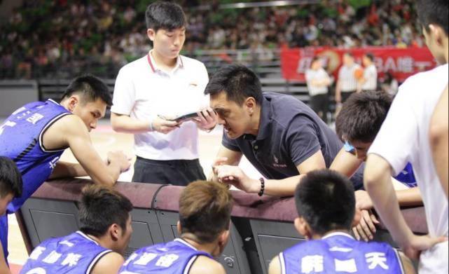 退役五年,你知道新疆历史第一得分王现状如何吗?常驻广东当教练