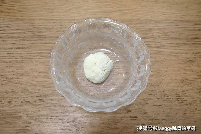 用全麦粉做的兔子馒头萌翻了!一次发酵又暄又软,口感都觉细腻了