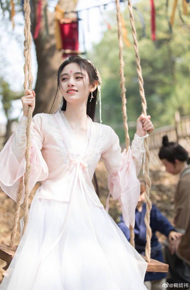 《慕南枝》官宣鞠婧祎曾舜晞,海报分南北,四千年果然有优势