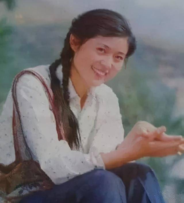 31岁进央视,主持春晚13年,倪萍最当红时离开央视的真相是啥