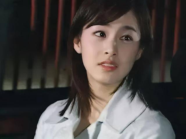 韩国第一美女金泰熙:20岁出道37岁嫁给Rain,40岁成韩星首富