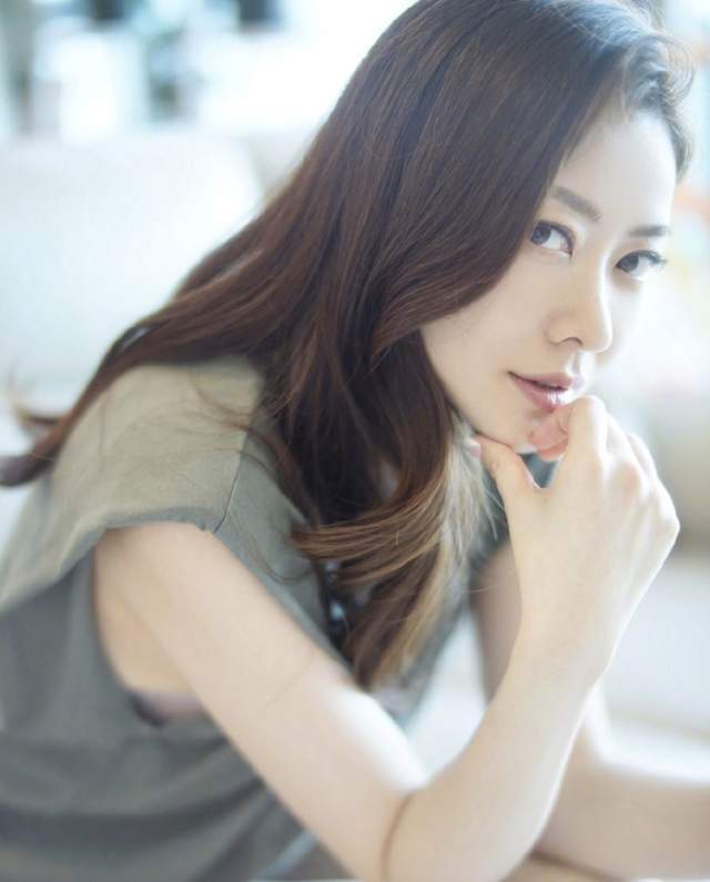 郭可颂街边偶遇熊黛林广告牌,晒照称堵车也开心,隔空示爱老婆