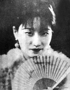 陆小曼花卉册页,惊艳