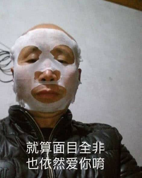 搞笑GIF段子:第一次吃到柠檬的狗子