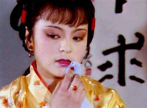 红楼梦:王熙凤和探春,谁的能力强?王熙凤做了两个大项目