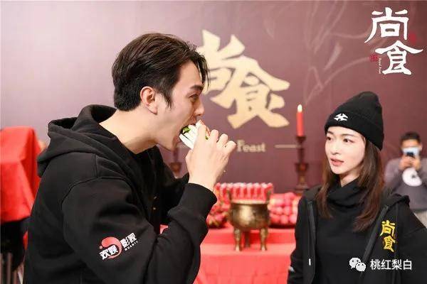老公身家100亿住故宫隔壁,最美晴格格用得着给于正打工?