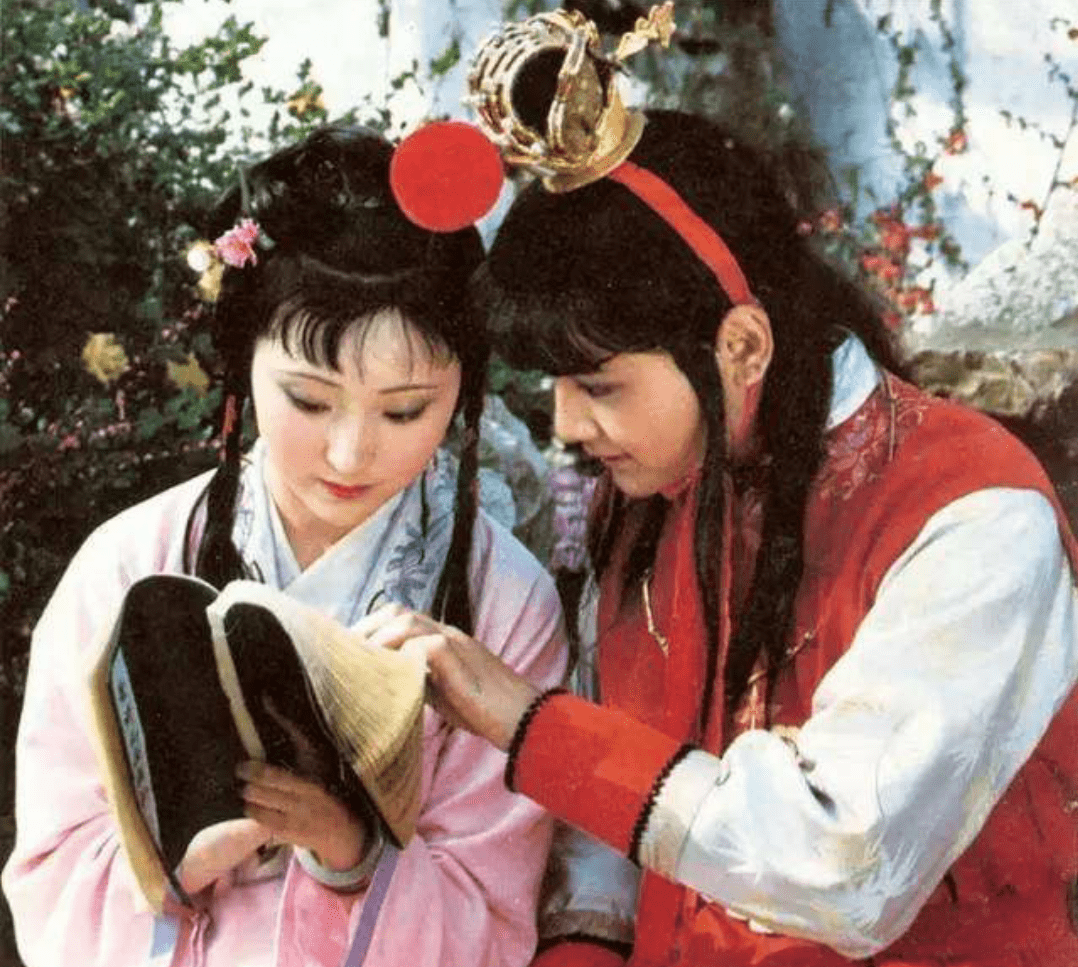 红楼梦:宝玉在女孩堆里长大,却独钟情黛玉,因黛玉这4点很稀缺