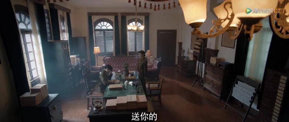 终于有一部女性带飞的悬疑推理剧了
