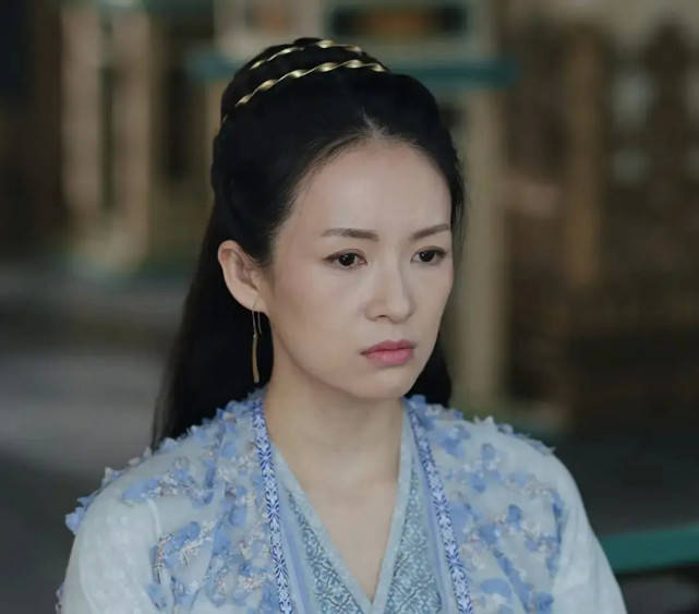 49岁于和伟有个66岁老婆41岁女儿43岁儿子56岁妹妹!这部戏好乱