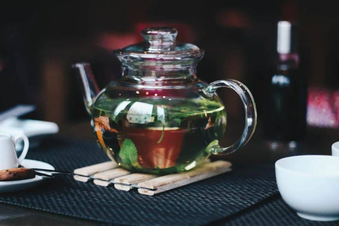 生活,就是喝喝茶谈谈心