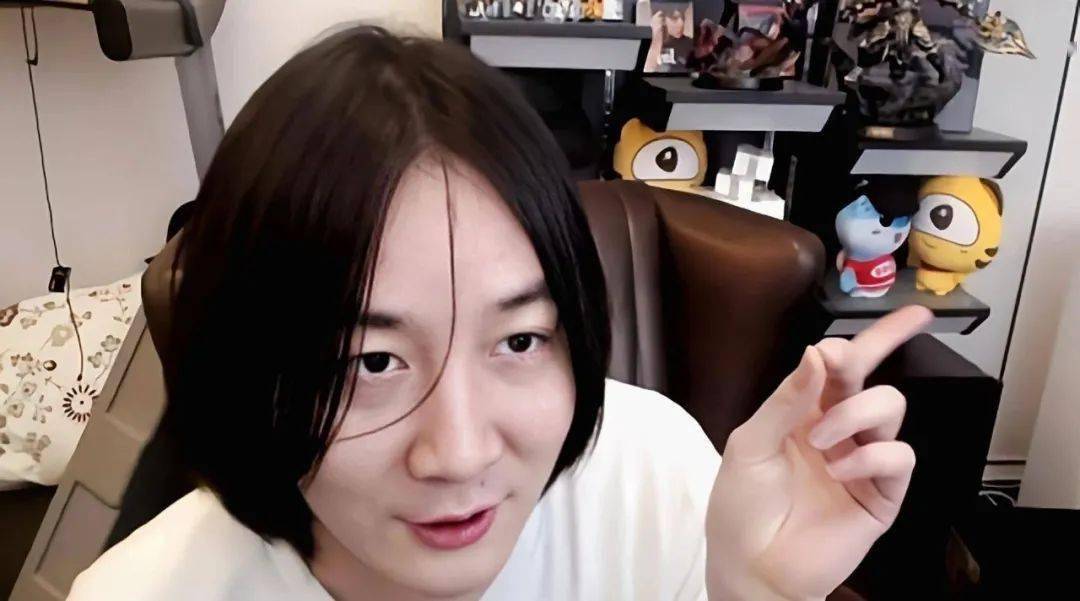 梦泪意外曝光直播后台,收入并非很高,和大仙差距明显