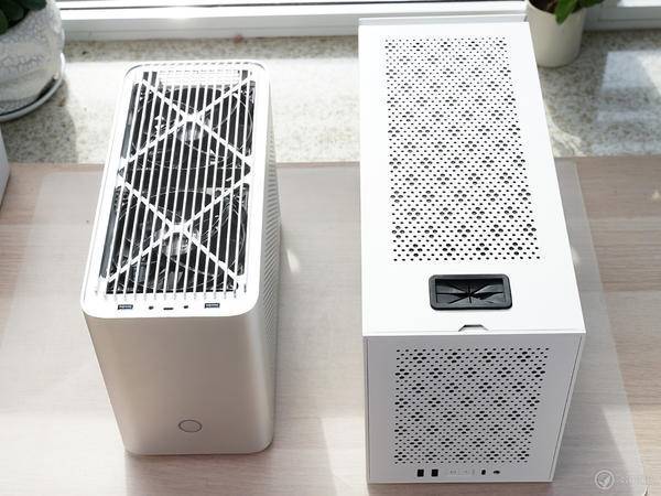 走最简单的路玩黑苹果,新老搭配组 ITX 主机,还能立起来!