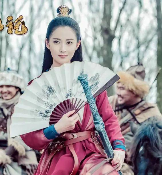 陈钰琪与罗云熙二度合作,一举对标迪丽热巴?《月上重火》很养眼