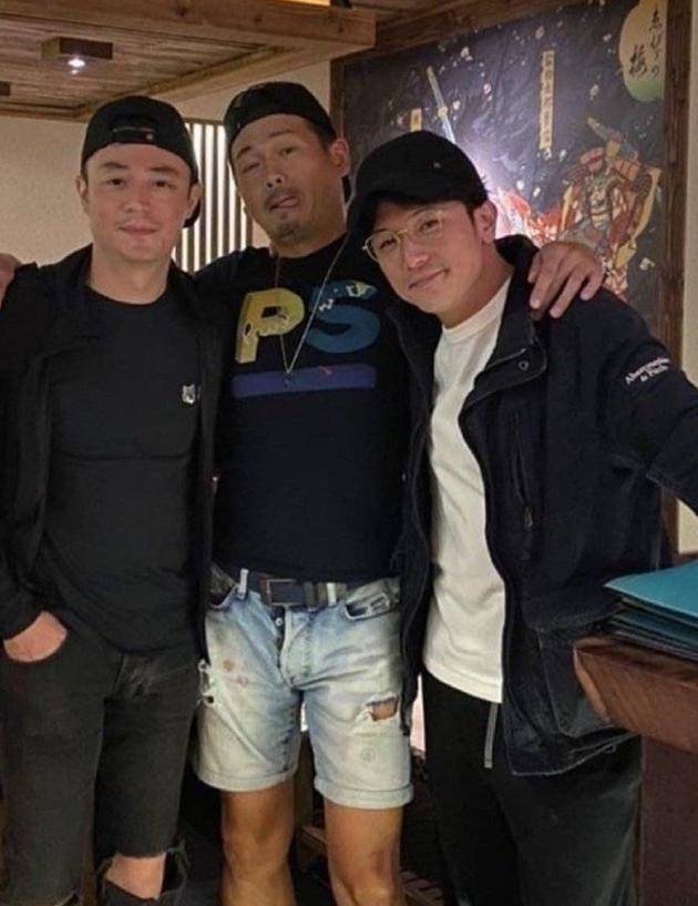 林心如晒杀青露营照,霍建华度假风穿搭吸睛,与邱泽遥相呼应