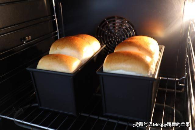 夏天做低糖吐司,你试试波兰种,出膜快,超柔软,放3天都不硬