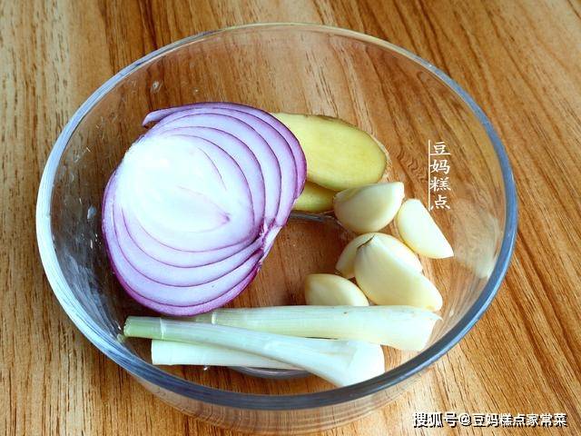 懒人酱香饼,不用和面,酱汁比例2115经典好用,蘸馒头都香