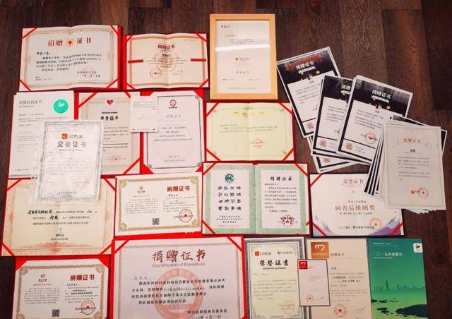 郑爽谈童年落泪,“真性情”却被嘲是戏精,是网友太苛刻吗