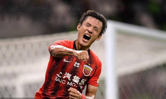 国安输球三人遭狂批!多少红的上来了你们在干啥?怀念二大铁血