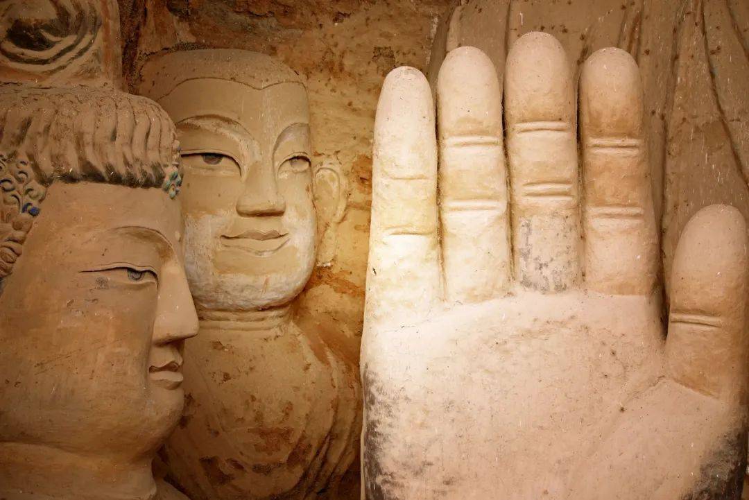 比新疆绚丽,比西藏神圣,这里美了千年,却一直被人遗忘