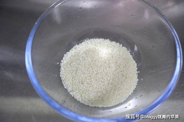 米发糕暄软不塌有2个窍门,100%成功,早餐再也不天天吃馒头了