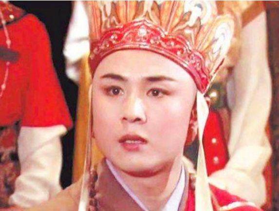 他只因少给五块钱片酬,一声不吭辞演唐僧,如今在街头卖艺为生!