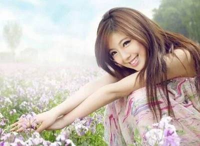微笑柔美,生活风雨也灿烂