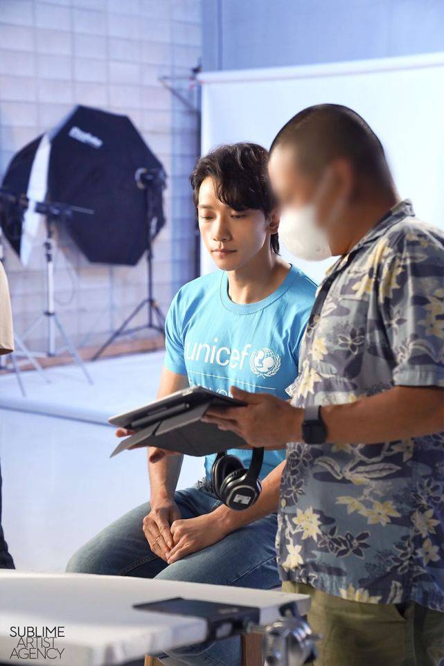 Rain金泰希在家为二女儿办周岁宴,广邀亲友参加,现场照曝光
