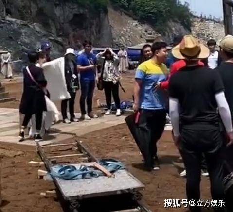 掉粉6万?还片场骂导演,成毅和任嘉伦的办事风格真的大不同!