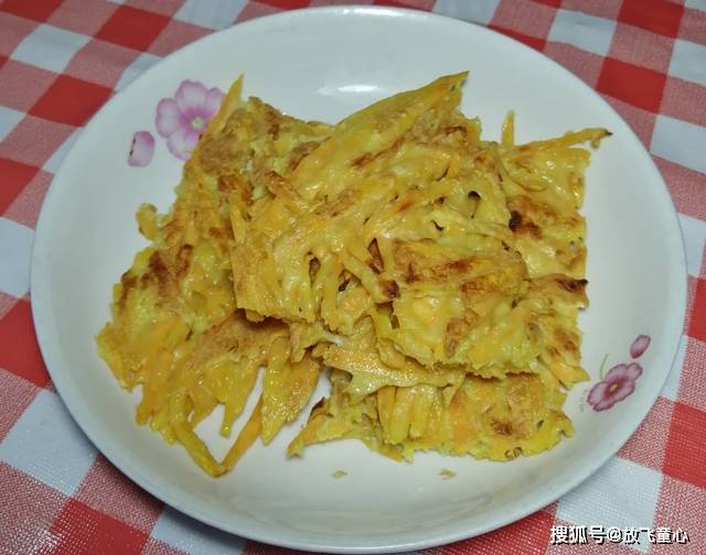 1个红薯2个鸡蛋,教你最好吃的早餐饼做法,简单营养,孩子最爱吃