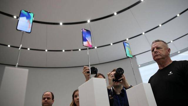 罗永浩说得有道理!iPhone12销量出现反差,原因一句话就能概括