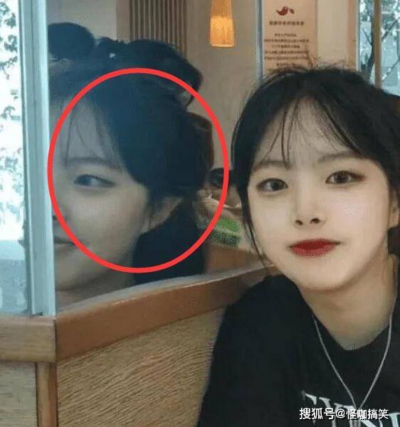 搞笑GIF:不好意思 今天穿的裙子有点紧