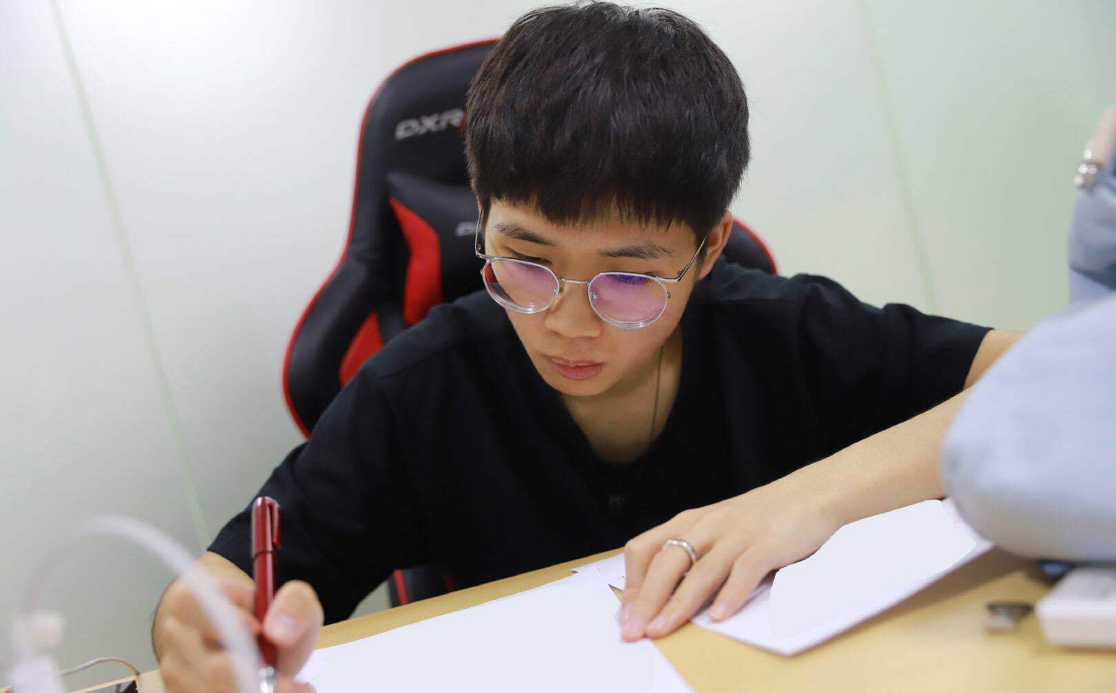 KPL:久诚成最多黑粉中单?水友:认可他的实力,但粉丝太败好感