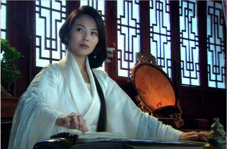 大官写下2句诗无人能续,一歌妓随口续上,大官纳其为妾