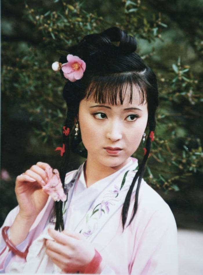 《红楼梦》女一号林黛玉颜值、才华名至实归,她的人品到底如何?