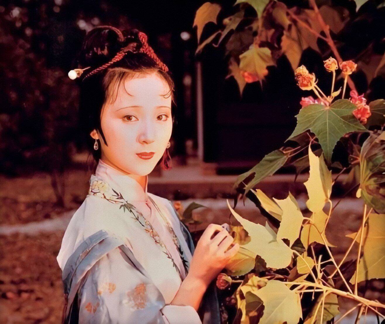 《红楼梦》女一号林黛玉颜值、才华名至实归,她的人品到底如何?