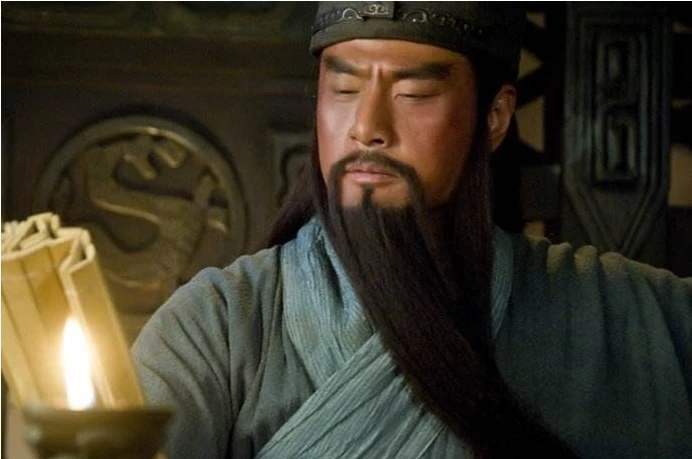 湘潭小山上一座庙,庙里对联口气好大,查过方知,口气就该这么大