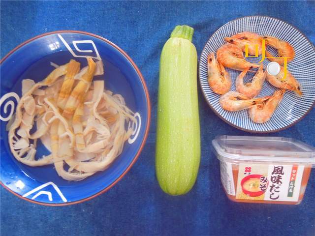 最适合冬天喝的大虾汤,不加一滴油没有一块肉,我们全家都爱喝